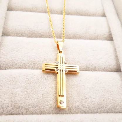 Luxury Pendant Cross Necklace - Image 3