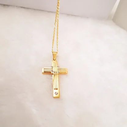 Luxury Pendant Cross Necklace - Image 6