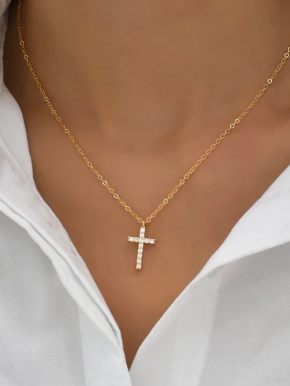 Mini Pendant Cross Necklace