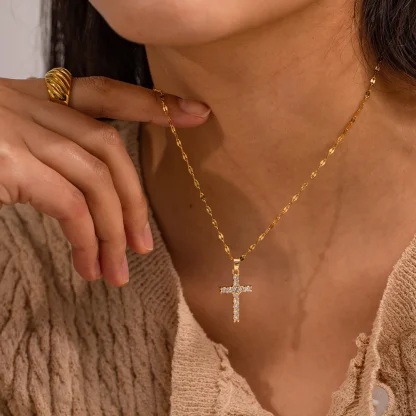 Elegant Bling Cross Necklace - Image 2