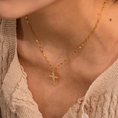 Elegant Bling Cross Necklace - Image 3