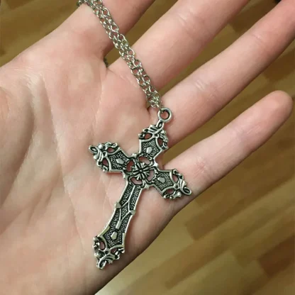 Goth Vintage-style Cross Necklace - Image 2