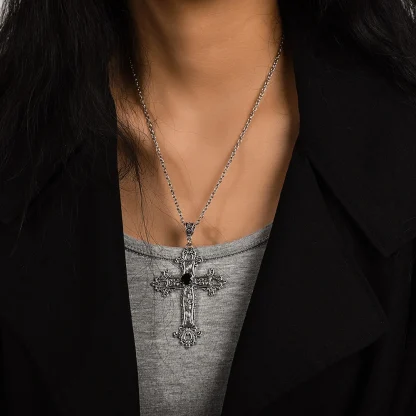 Detailed Vintage-style Cross Necklace - Image 5