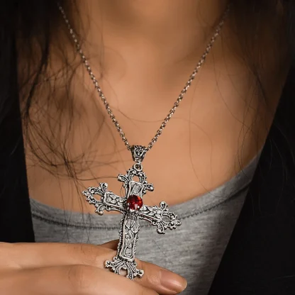 Detailed Vintage-style Cross Necklace - Image 4